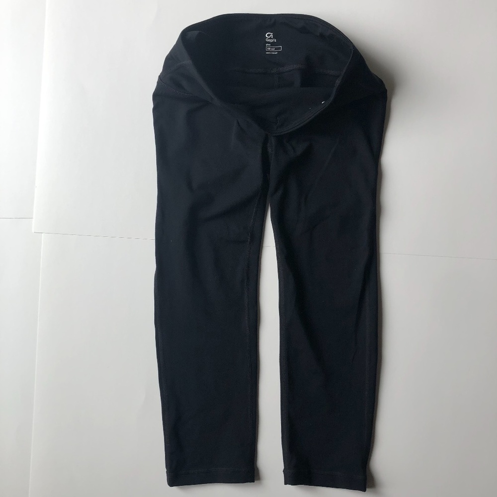 GapFit Black Capri Leggings, Like New! Not Worn Ever!